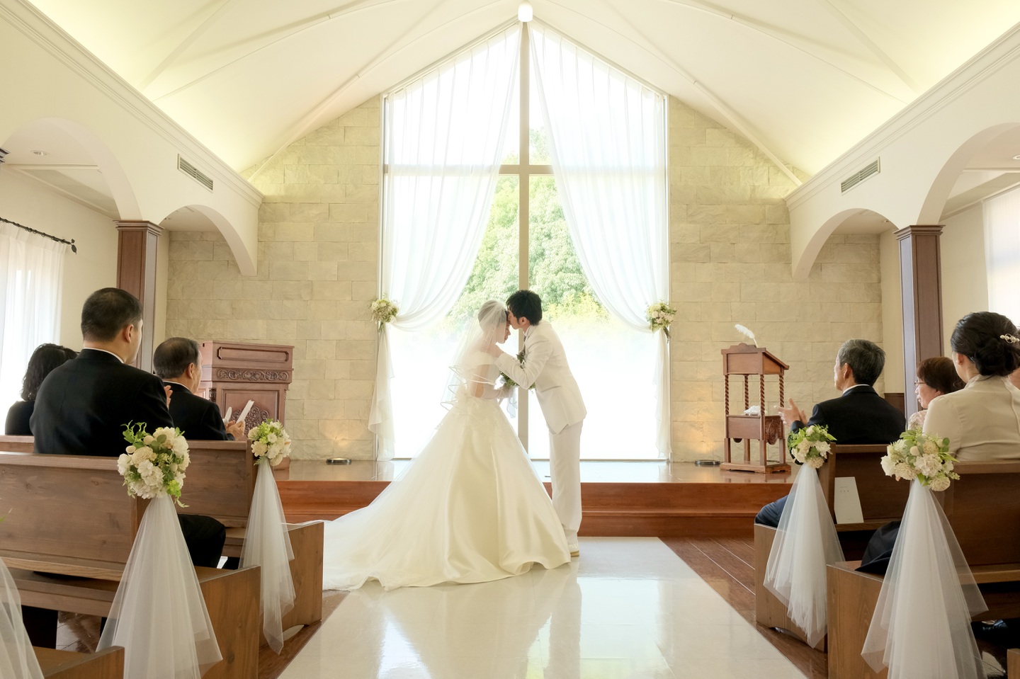 チャペルのでフォトウエディング