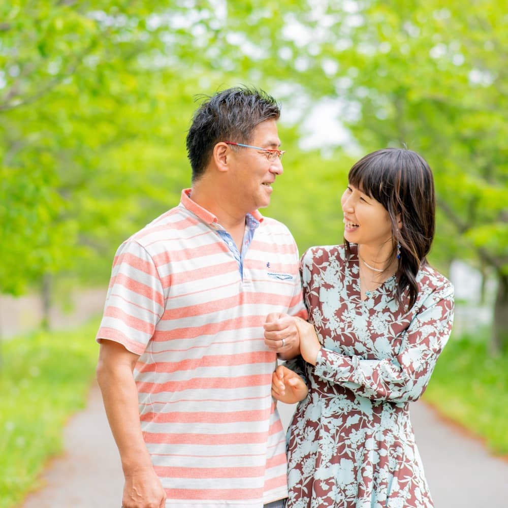 池田一喜と池田敬子が笑っている写真